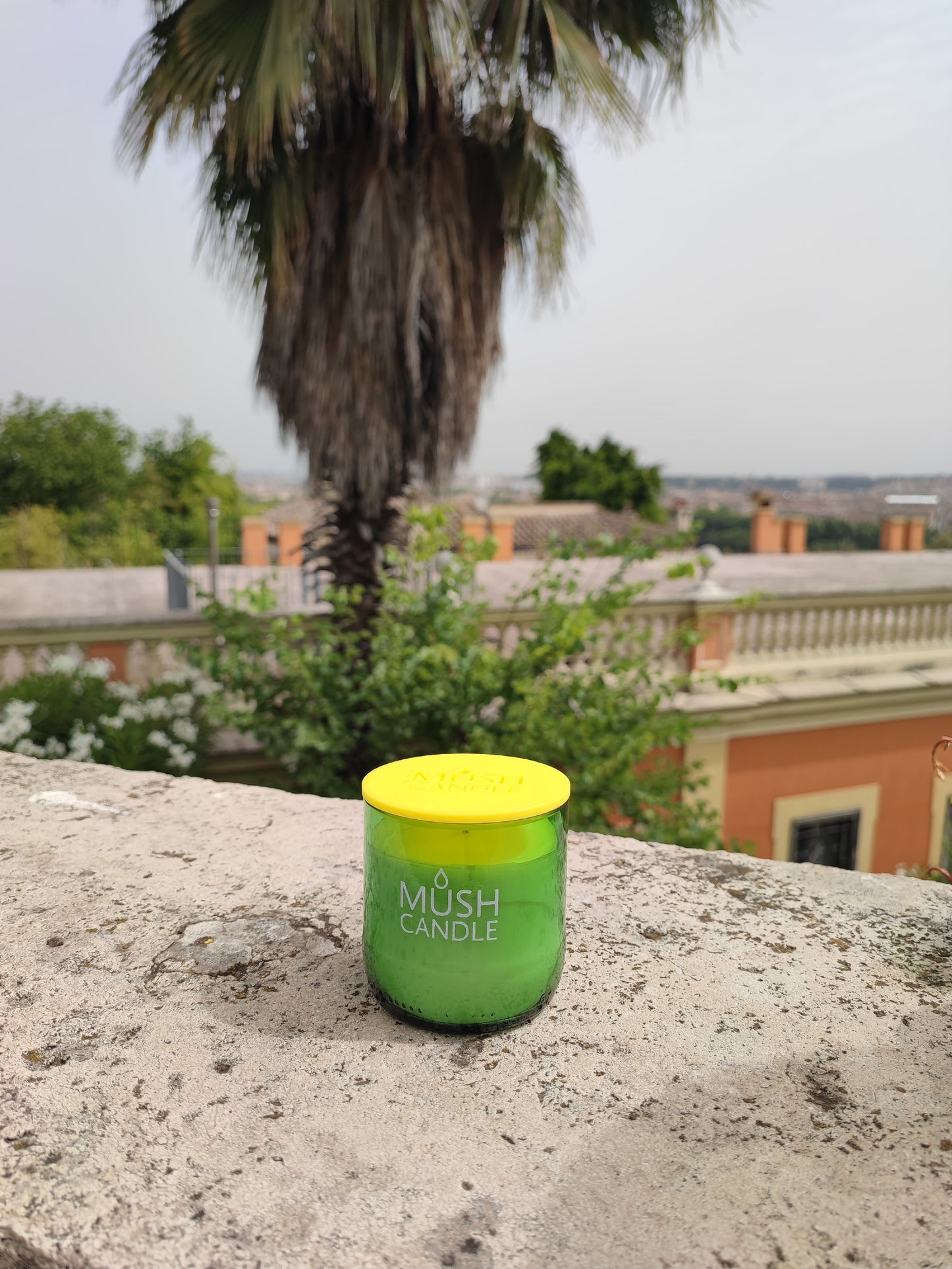 CANDELA AROMATERAPICA IN VETRO RICICLATO